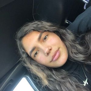 Meet your Posher, Abigail